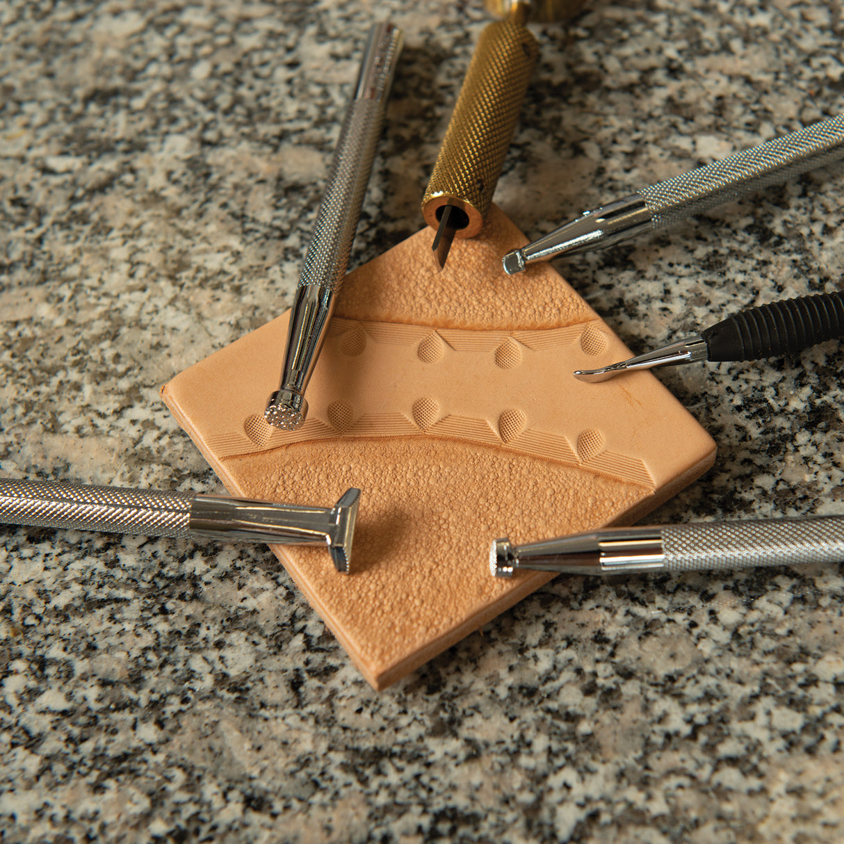 CHAHINLEATHER® Saddle Skirting Leather