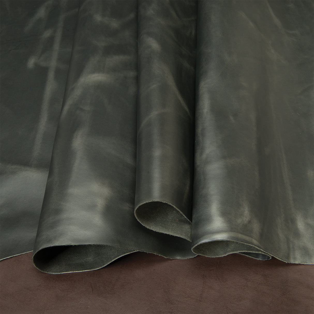 Jasper Pull Up Leather, Black, Side