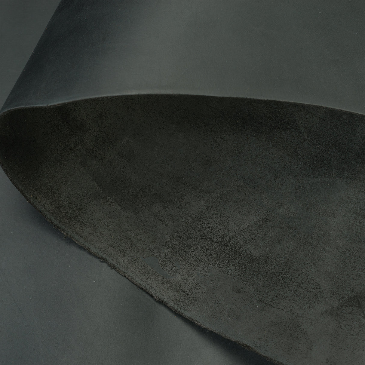 Pioneer Chrome Oil Tanned Top Grain Leather Side, 5-6 oz