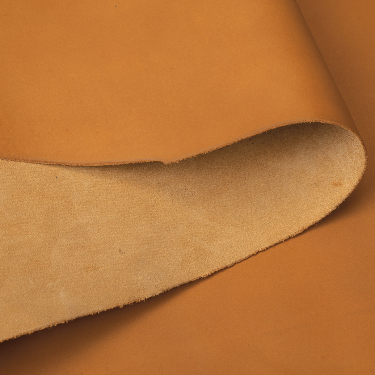 Pioneer Chrome Oil Tanned Top Grain Leather Side, 4-5 oz