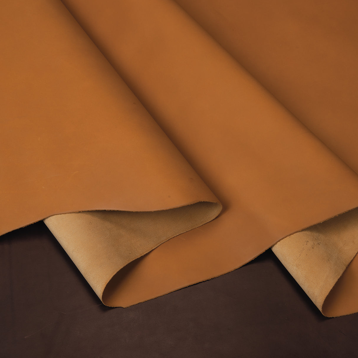 Pioneer Chrome Oil Tanned Top Grain Leather Side, 4-5 oz