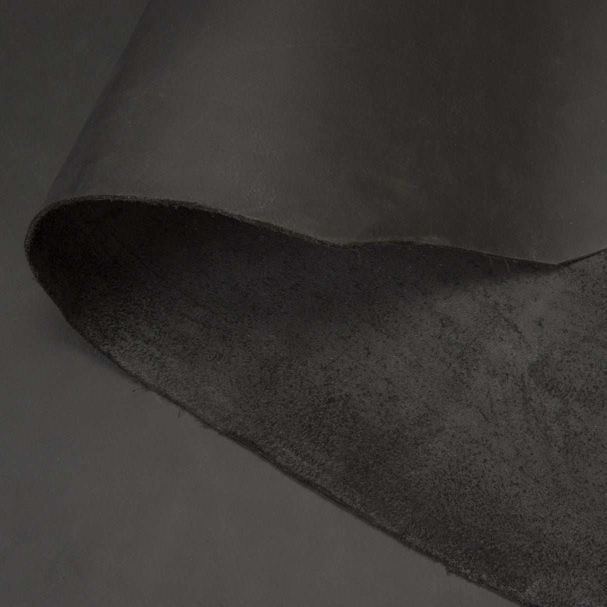 Matte Chrome Tanned Water Buffalo Leather, 5-6 oz.