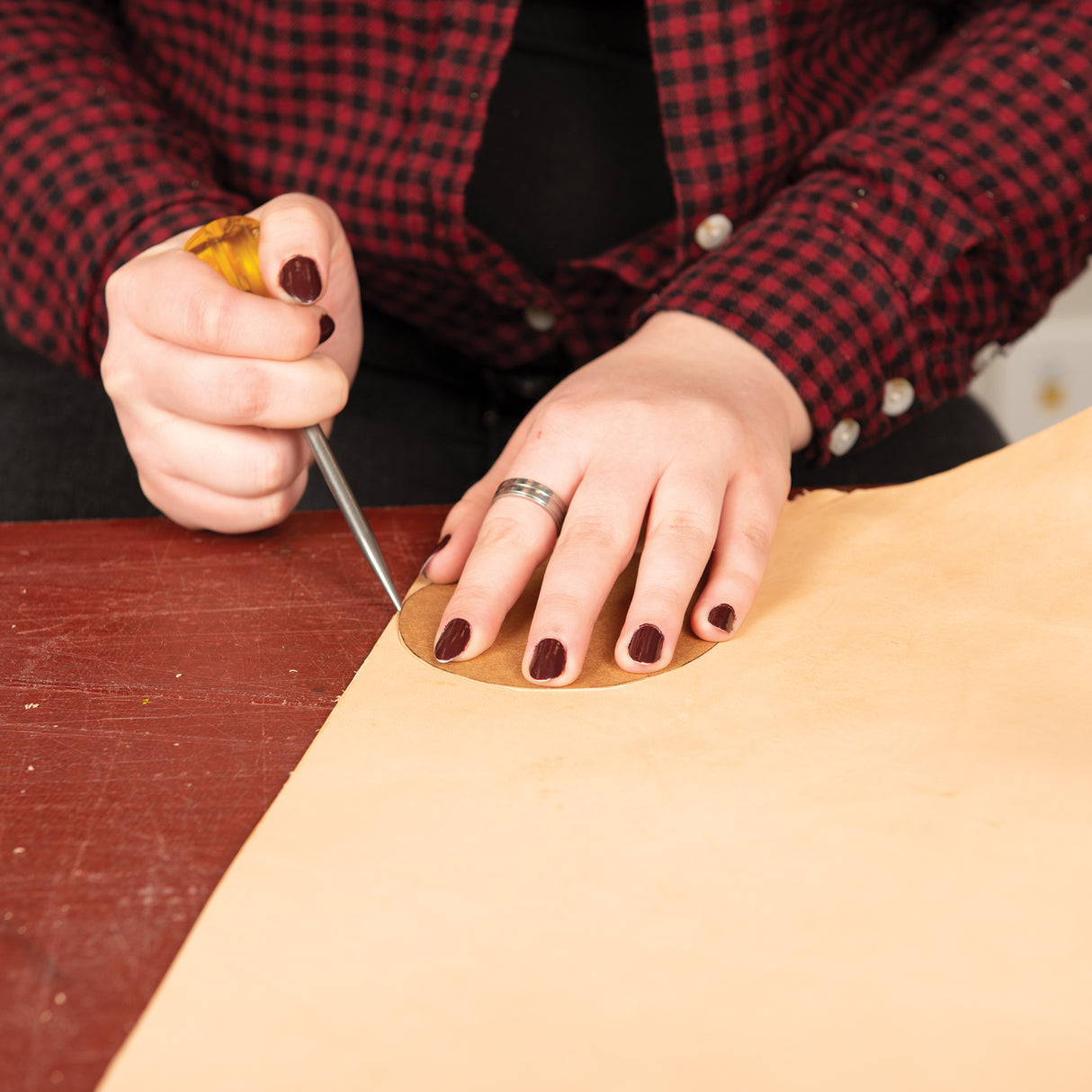 #4 Heavy-Duty Scratch Awl 3-1/2"