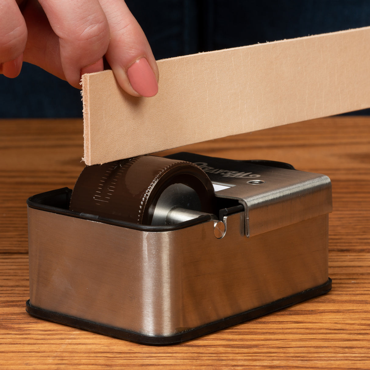 Tabletop Edge Dye Roller