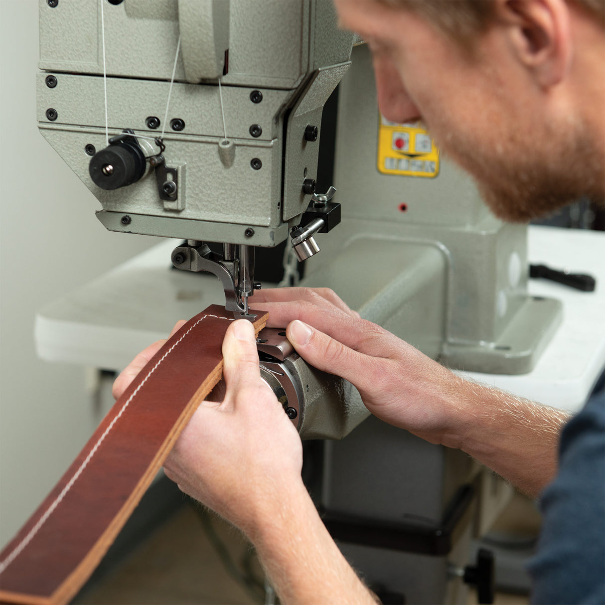 Weaver 205 Leather Sewing Machine, Complete with Stand and Servo Motor, sewing leather