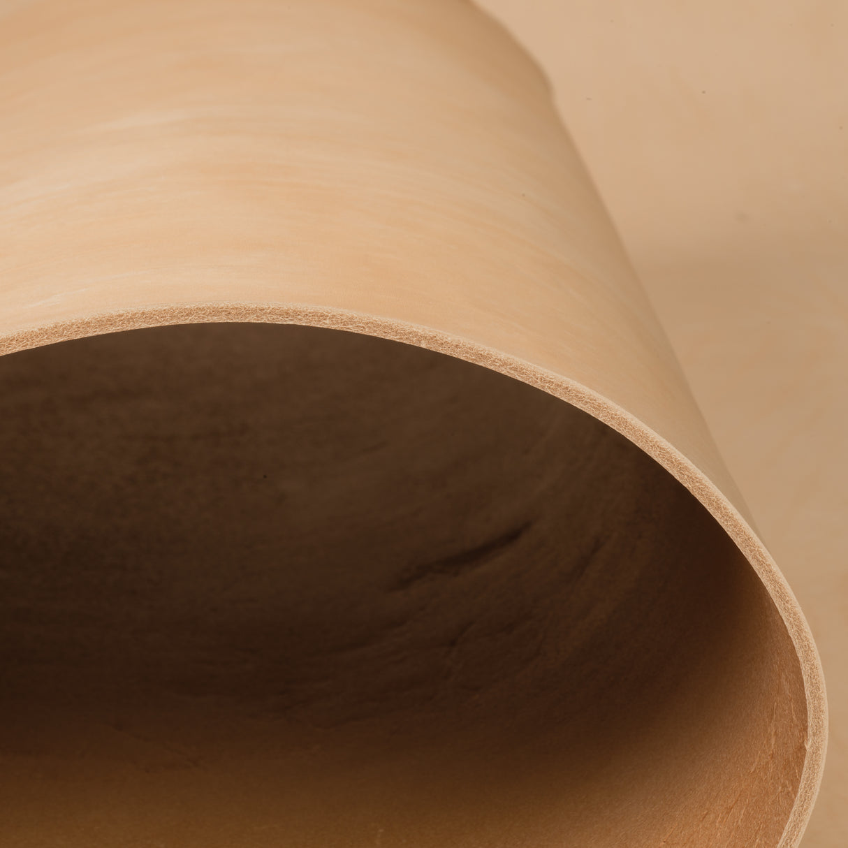 Veg Tanned Double Shoulder with Pasted Back, 9/10 oz.