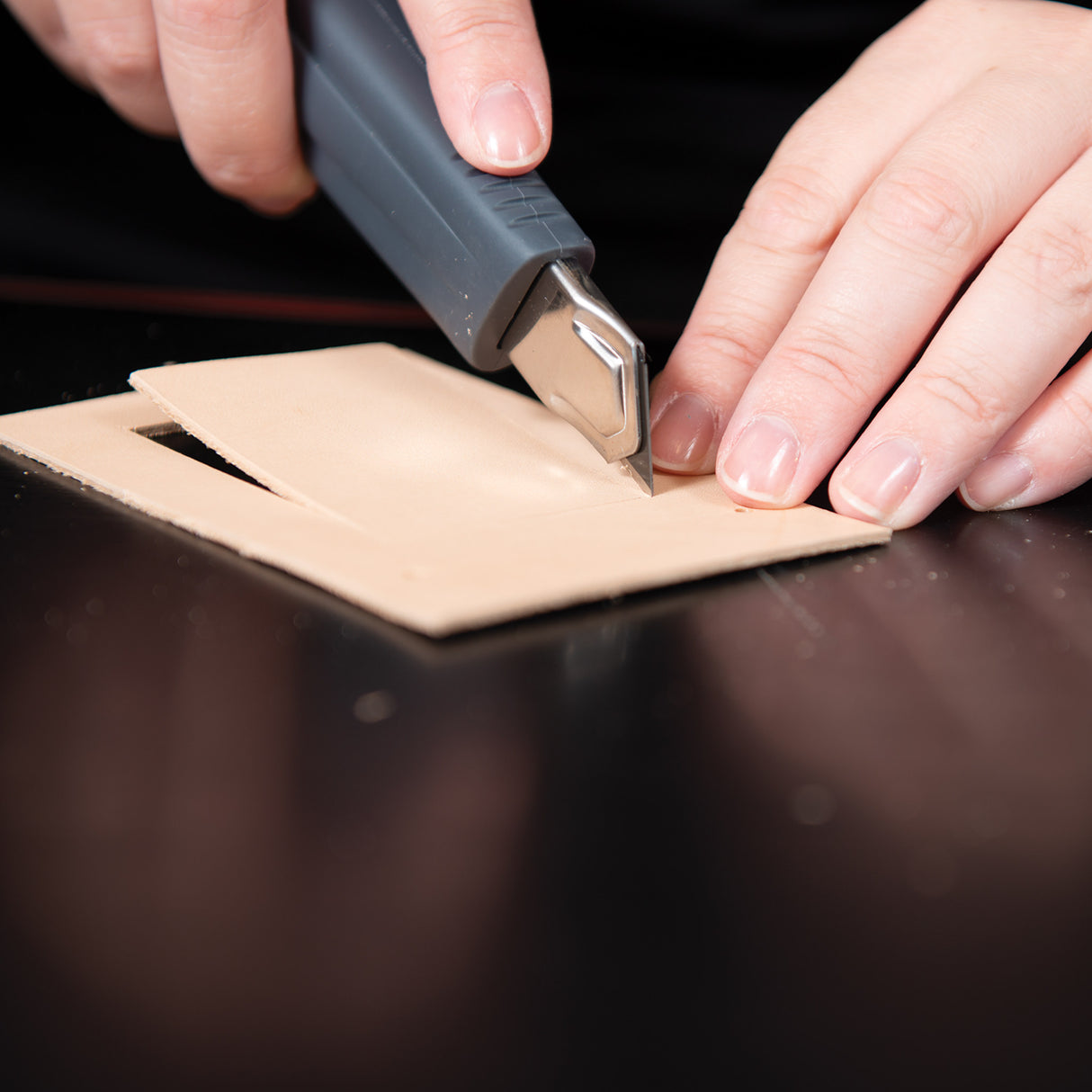 Veg Tanned Double Shoulder with Pasted Back, 9/10 oz.