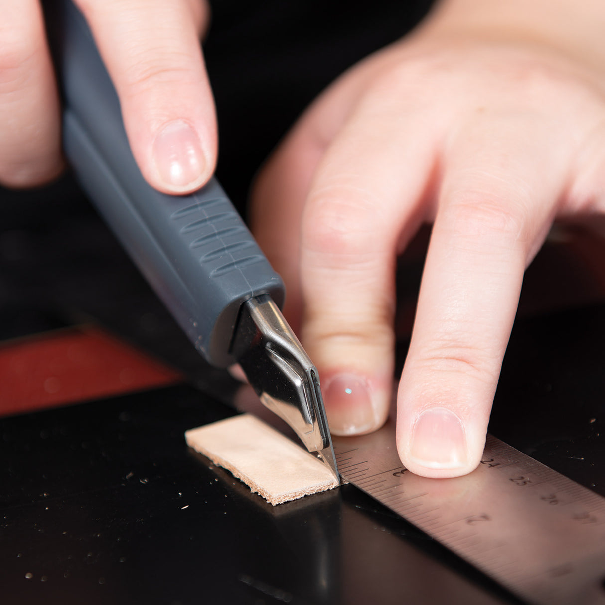 Veg Tanned Double Shoulder with Pasted Back, 9/10 oz.