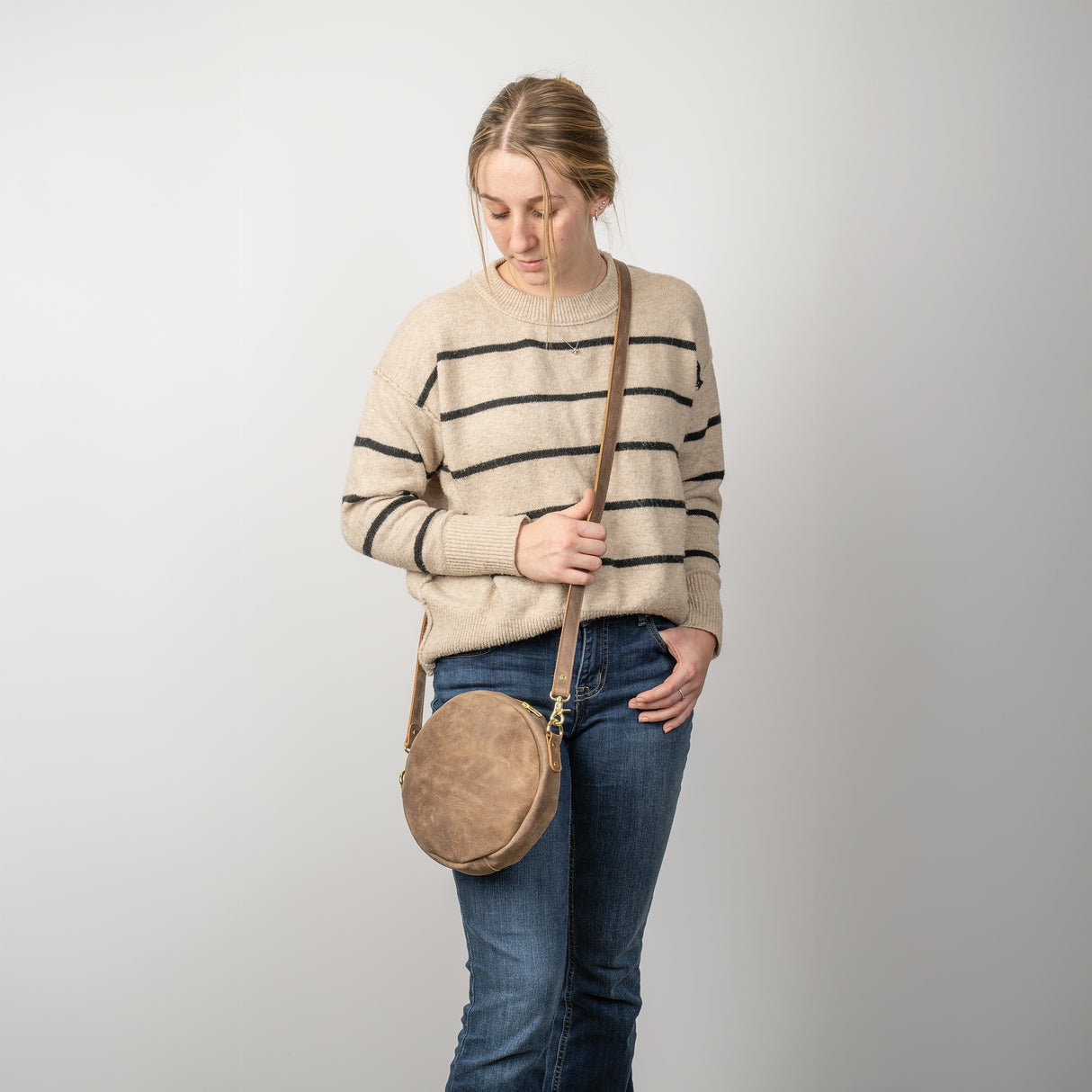 Circle Bag Crossbody Class, August