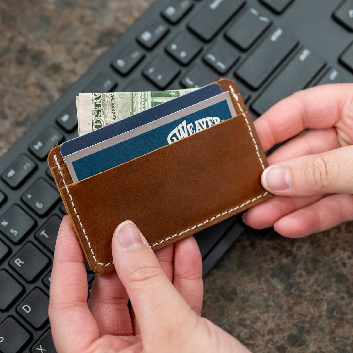 Minamalist Wallet, in use