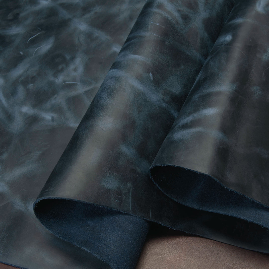 Santa Rosa Oily Pull-Up Leather, 3/4 oz.