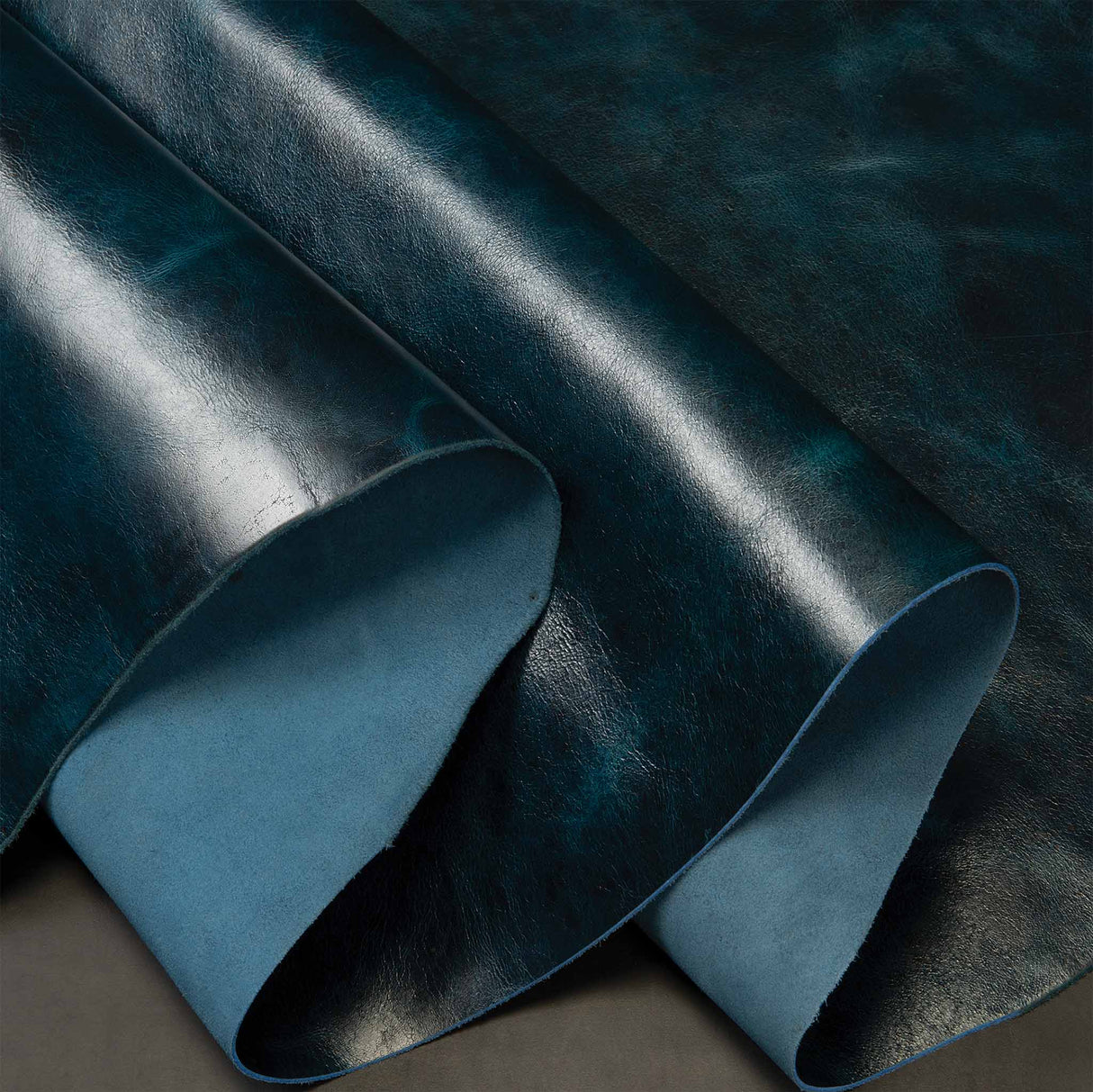 Western Crunch Water Buffalo Leather, Side, 4-5 oz.