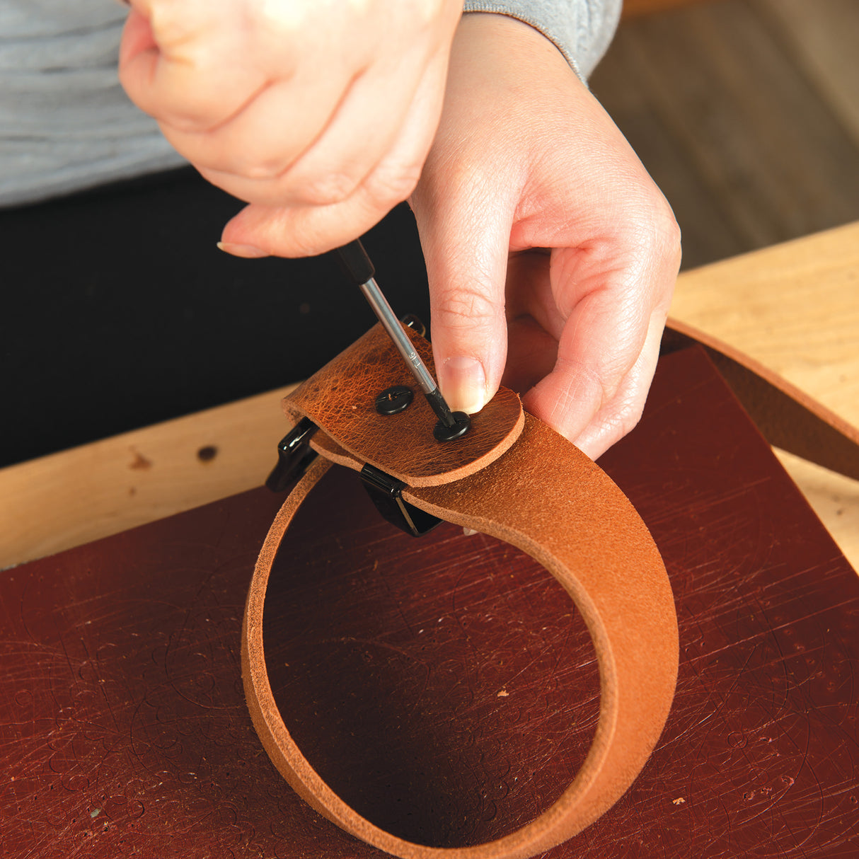 10-Pack of #D5038 Chicago Screws, Plain, 1/4"