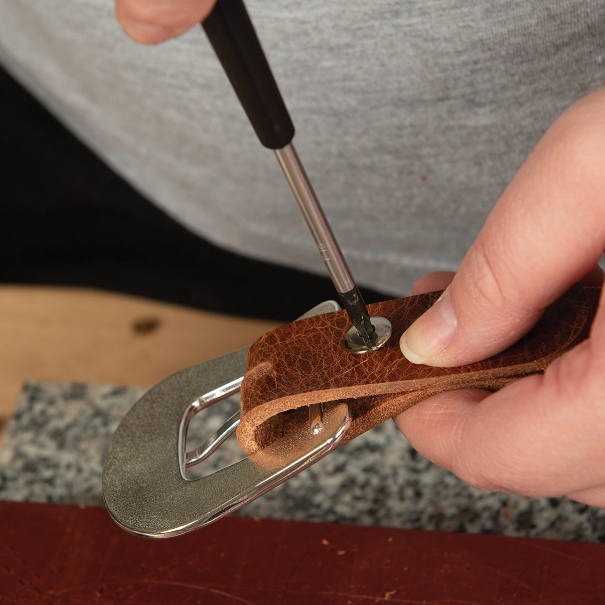 Western Floral Buckle Loop & Tip Set, 1"