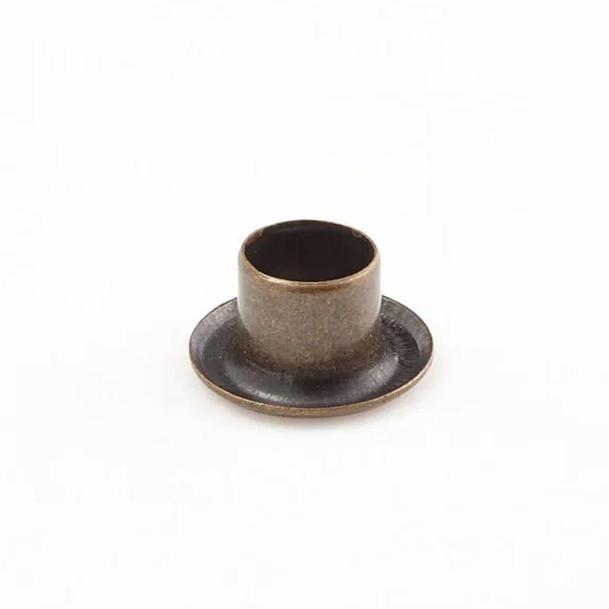 5.5mm Antique Brass, Eyelet, Steel - 24 pk