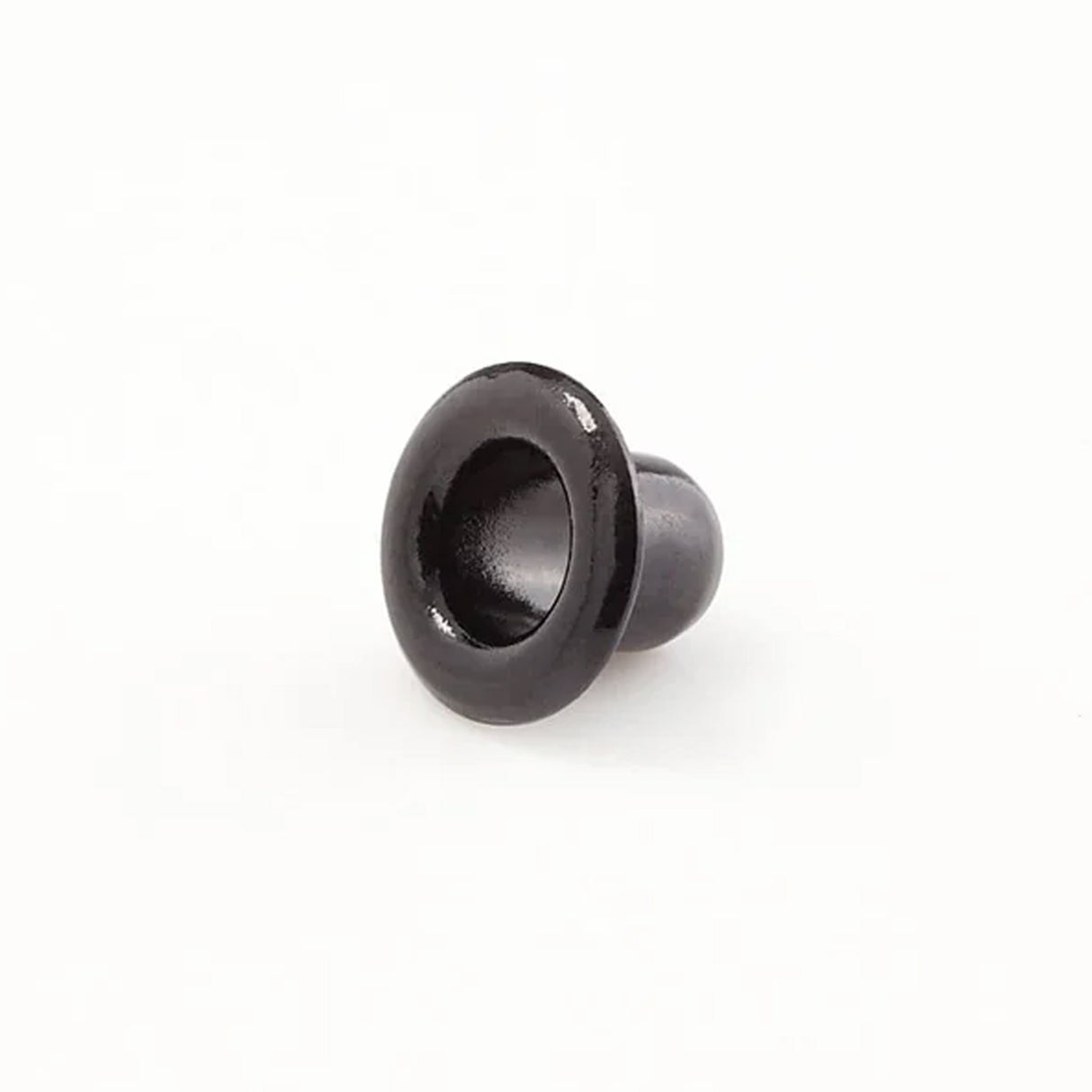 3.9mm Black, Eyelet, Solid Brass - 12 pk