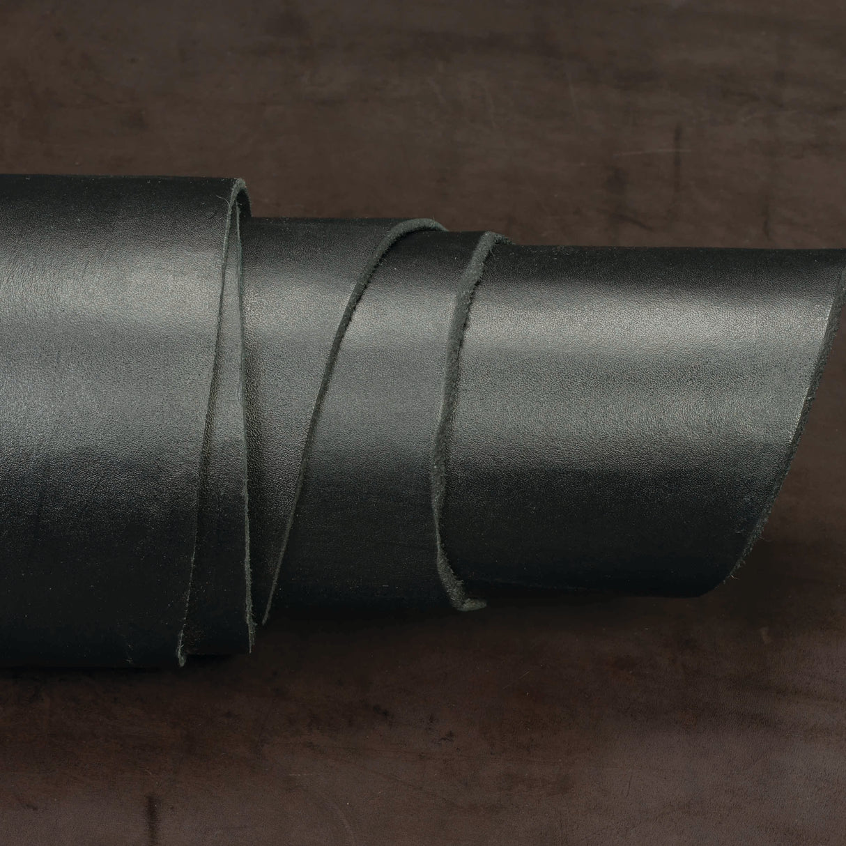 Black Veg Tanned Strap Leather, 7/8 oz.