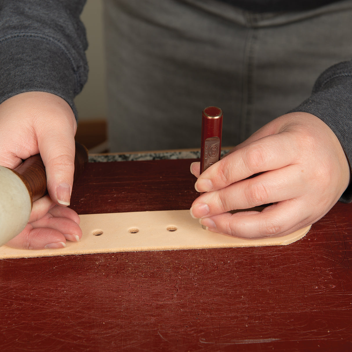 Master Tool Oval Leather Hole Punch