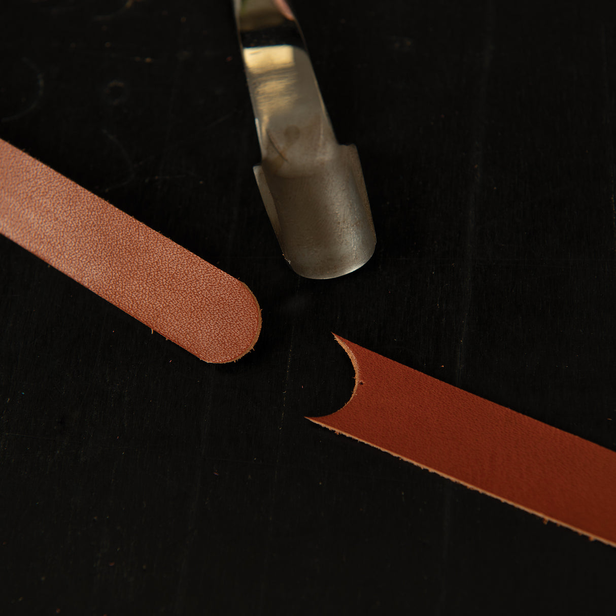 Master Tool Round Strap End Punch