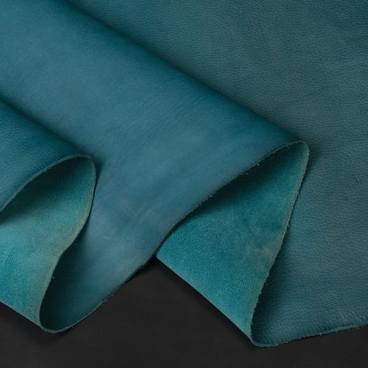 La Bretagna, Arizona Raw Italian Double Shoulders, 4 to 5 oz.