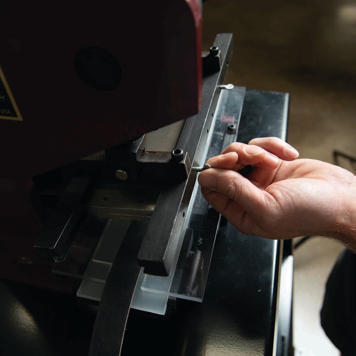 Master Tool Self-Centering Punch