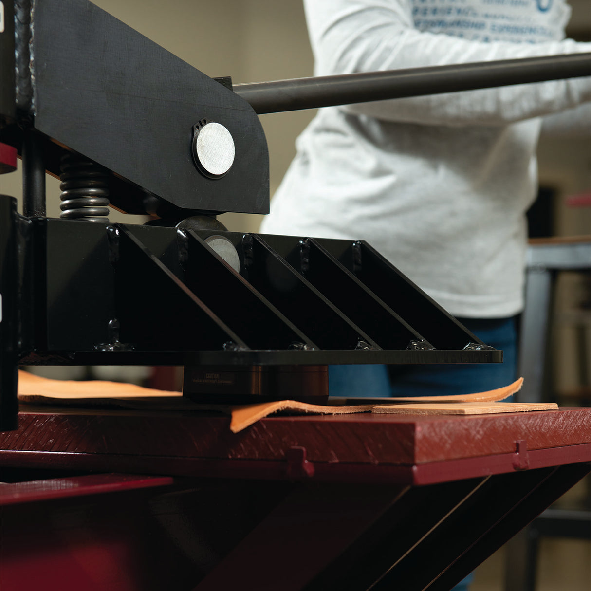 Master Tool Mighty Wonder 8 Ton Hand-Operated Clicker