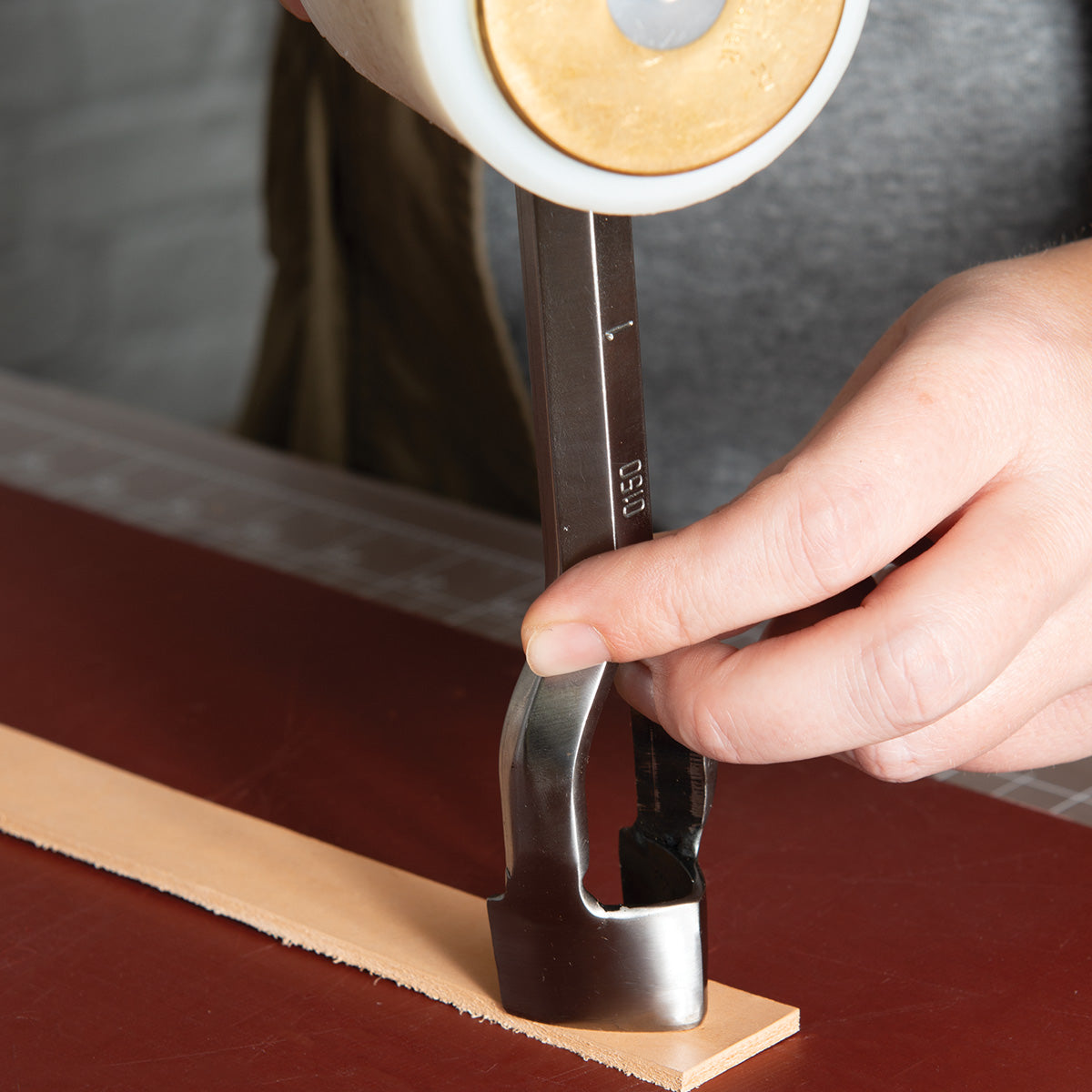 English Point Strap End Punch