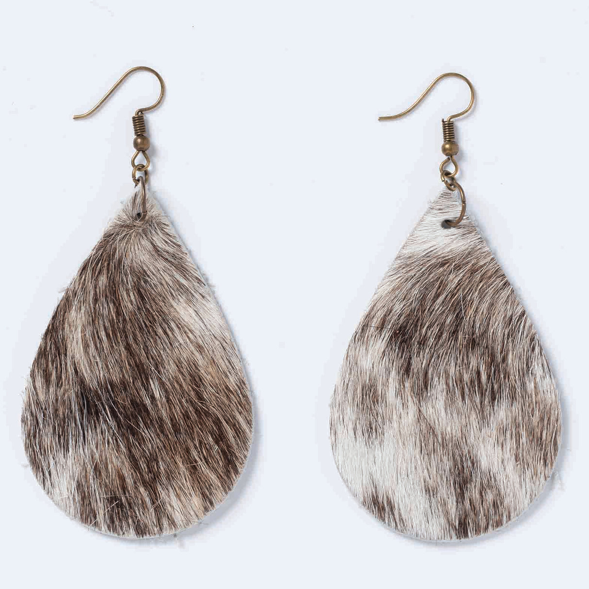 Hair-On Hide Cowhide, 3 to 4 oz.