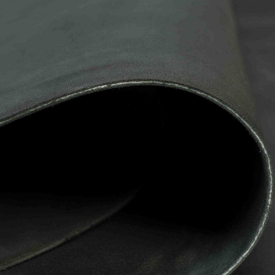 Pioneer Chrome Oil Tanned Top Grain Leather Side, 6-7 oz