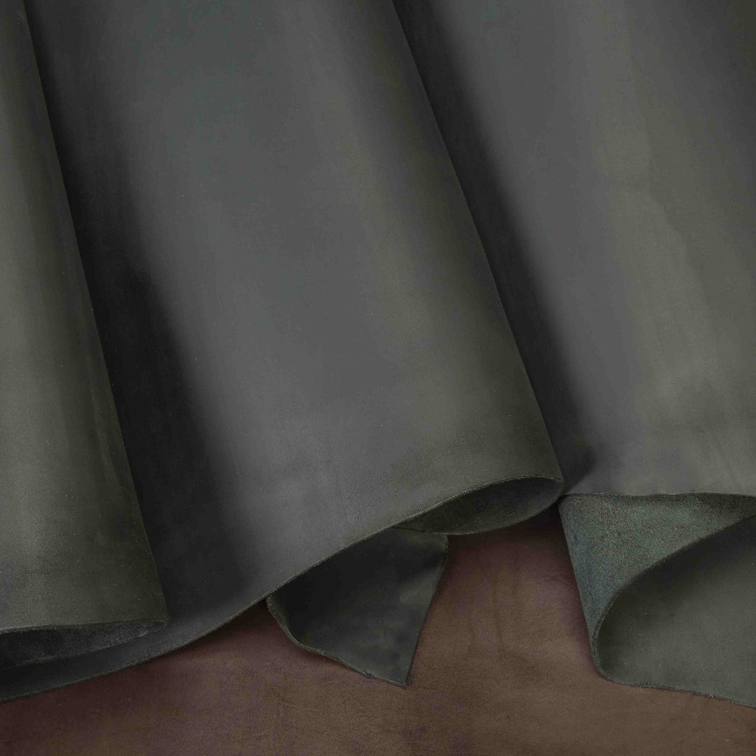 Pioneer Chrome Oil Tanned Top Grain Leather Side, 6-7 oz