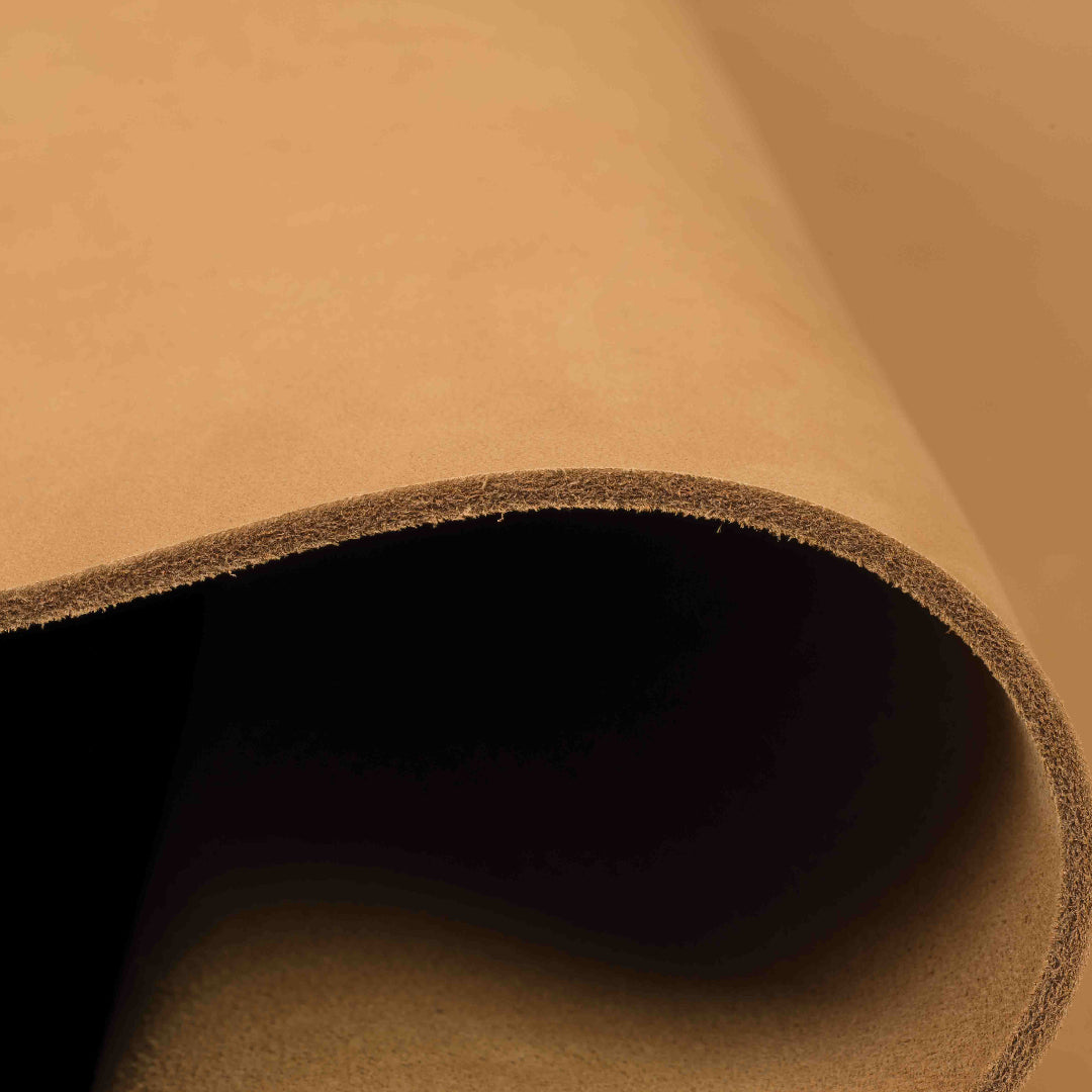 Pioneer Chrome Oil Tanned Top Grain Leather Side, 6-7 oz