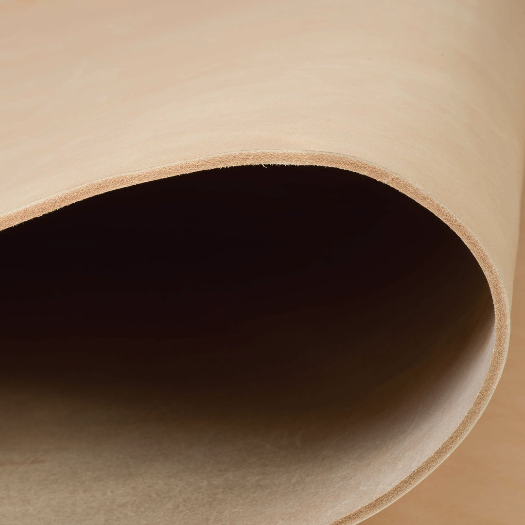 Sample, Veg Tanned Double Shoulders