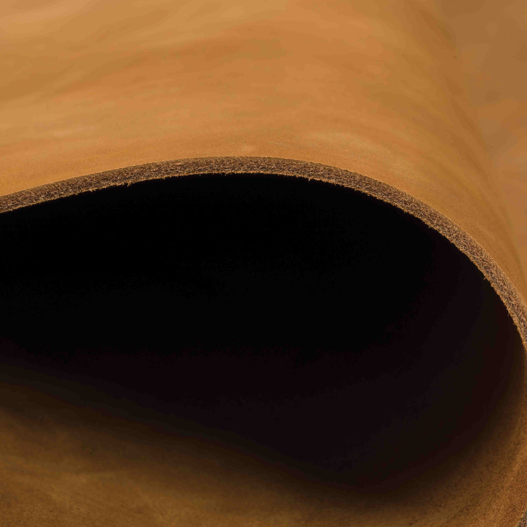 Pioneer Chrome Oil Tanned Top Grain Leather Side, 6-7 oz