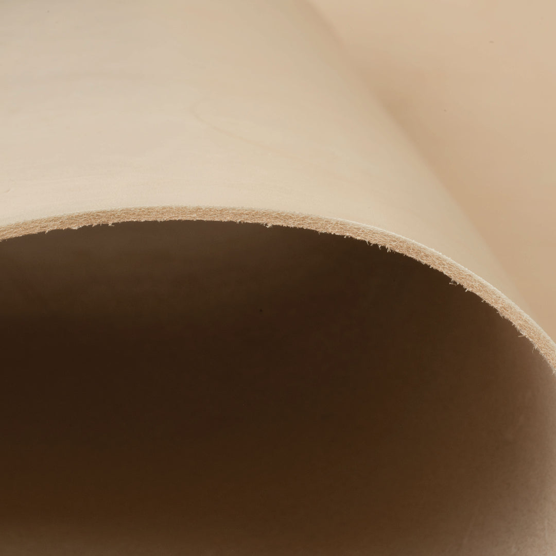 Sample, Veg Tanned Single Shoulders