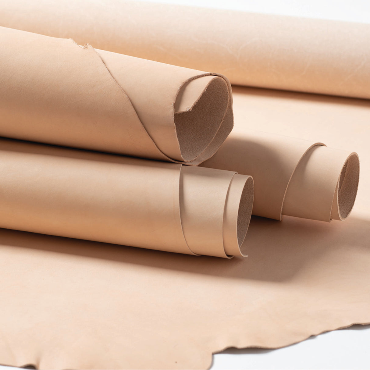 Sample, Veg Tanned Single Shoulders