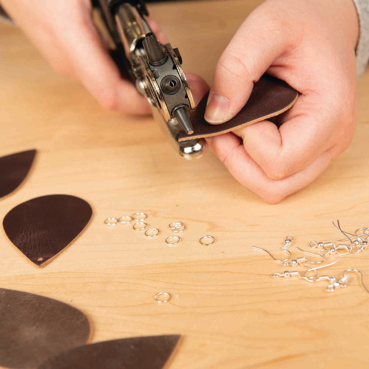 Casa Blanca Pull-Up Double Shoulders, 3-4 oz.