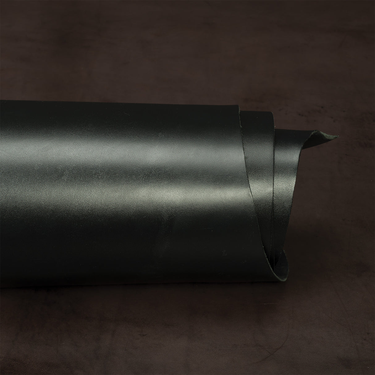 Black Haircell Plate V-Cut Double Shoulders