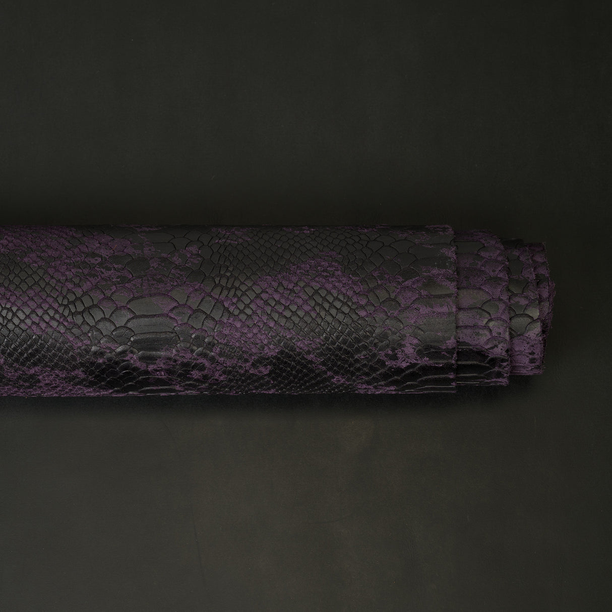 Exotic Embossed Leather, 3/4 oz.