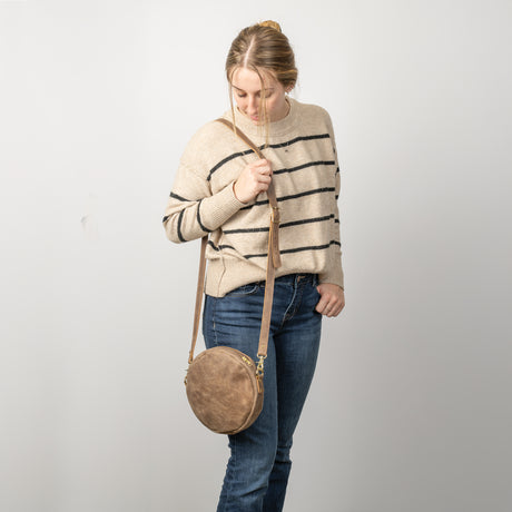 Circle Bag Crossbody Class, August