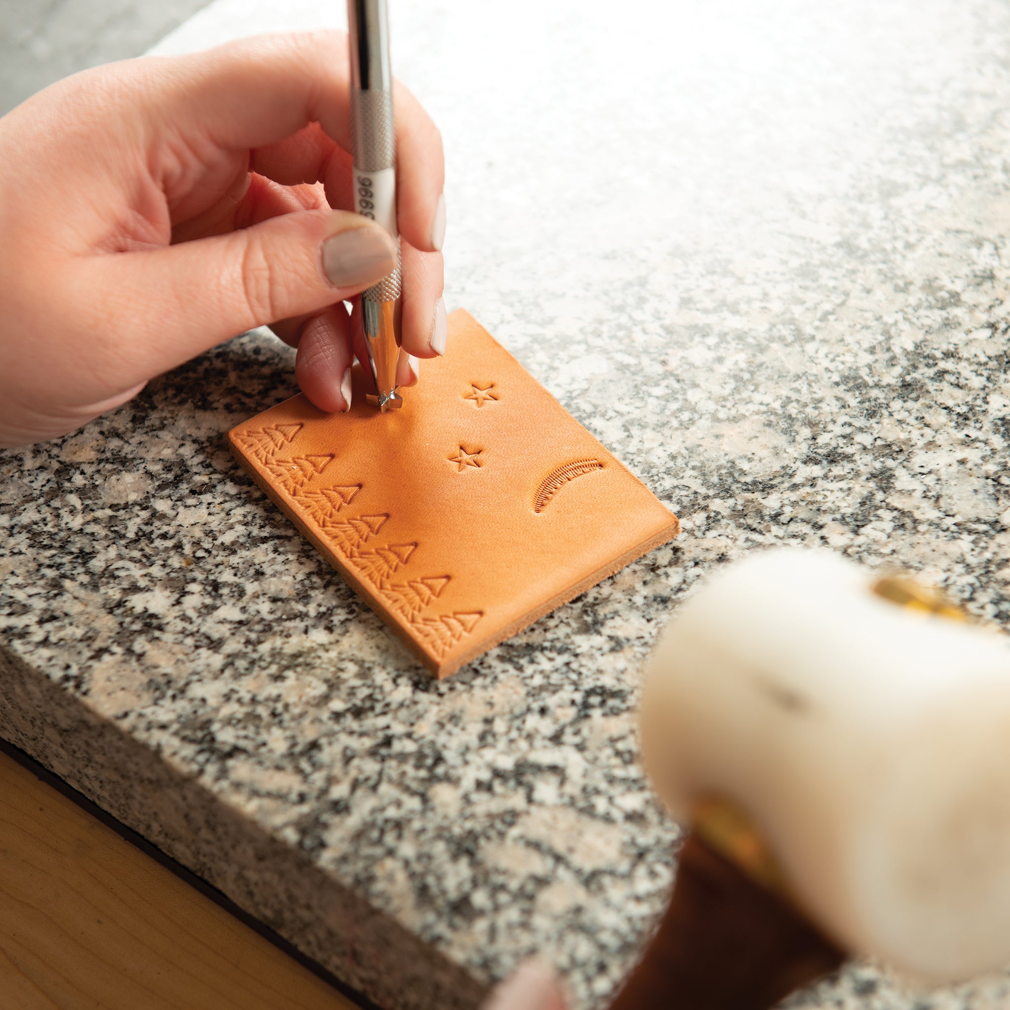 Star Stamping Tool, Z609 - Weaver Leather Supply