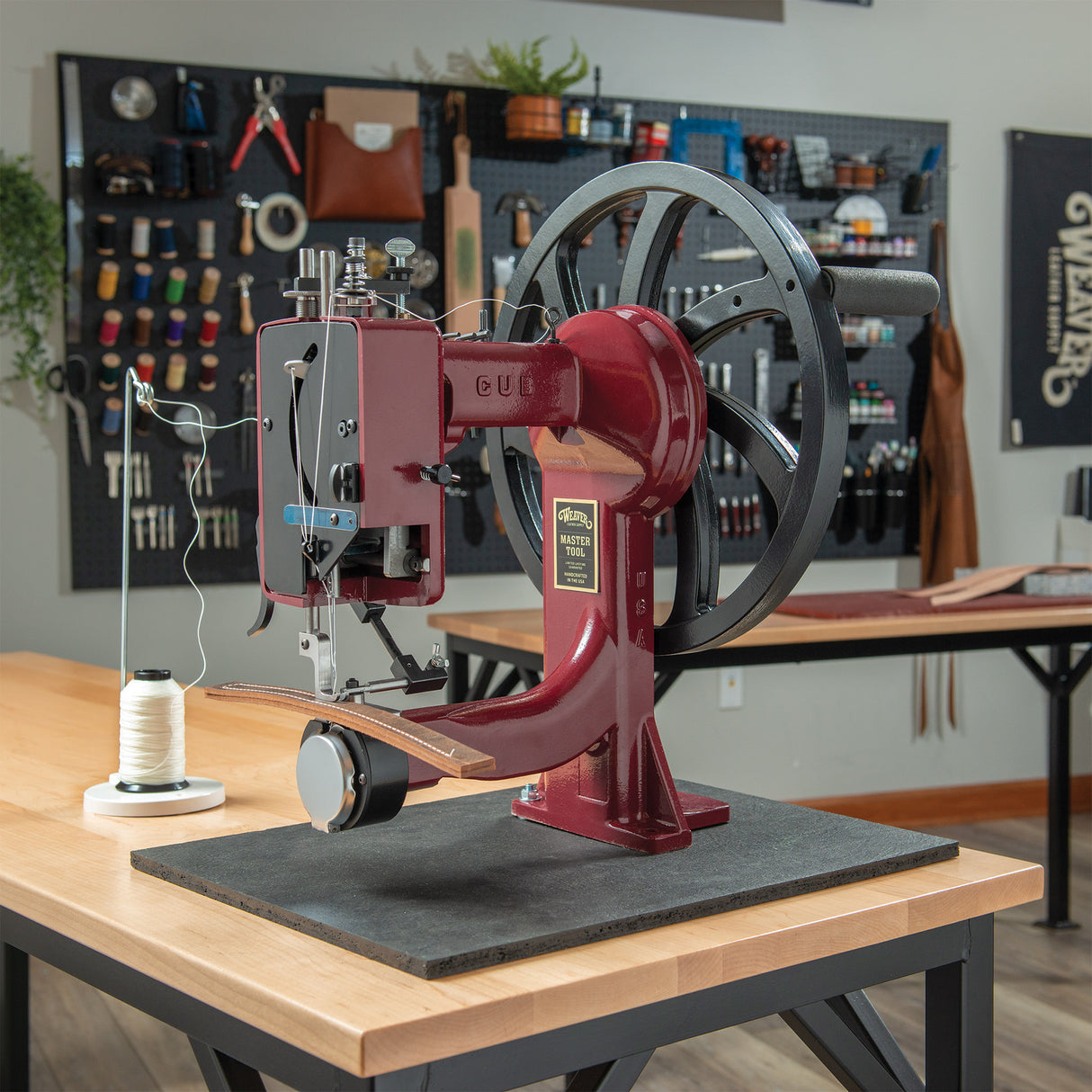 Master Tool Cub Manual Leather Sewing Machine, Aluminum