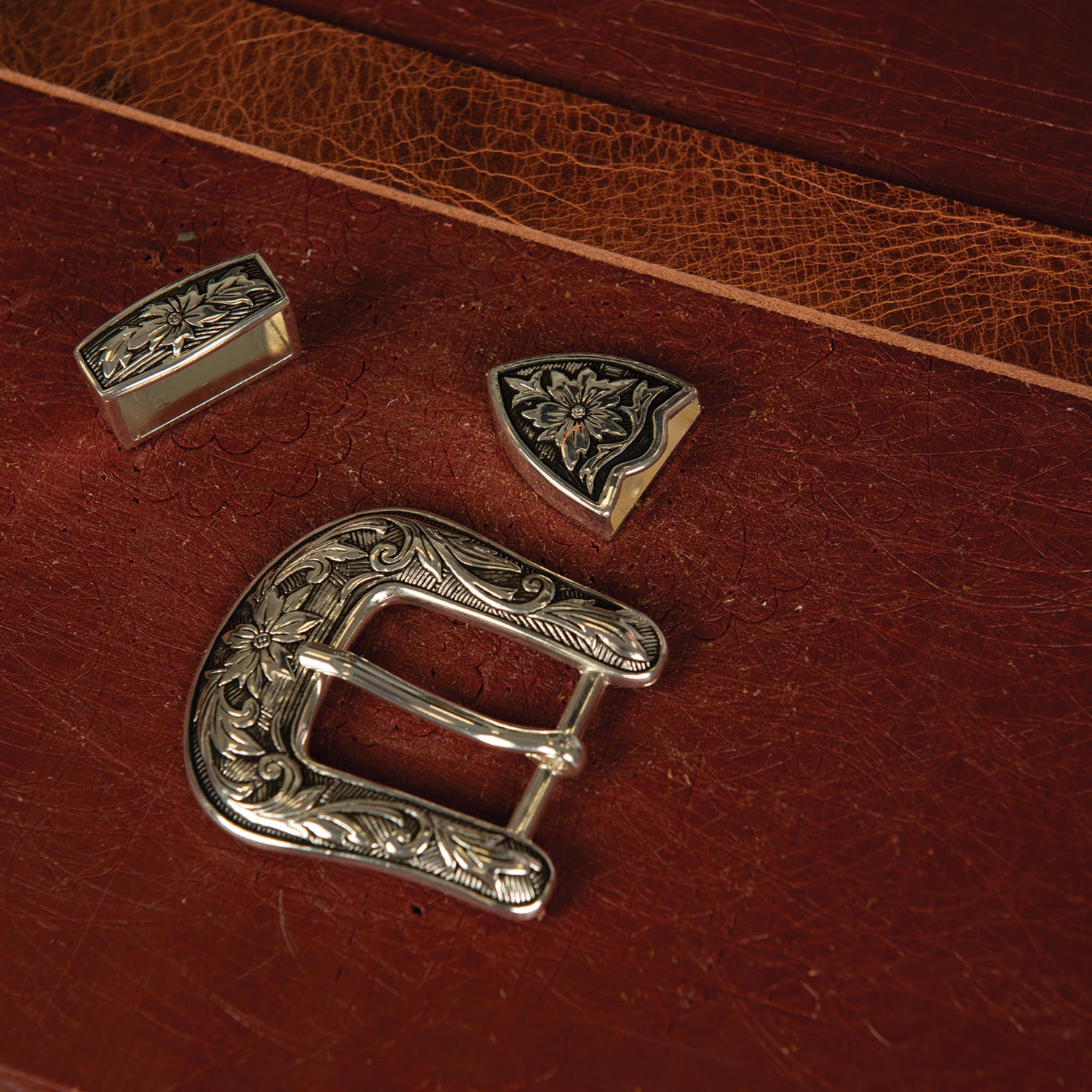 Western Floral Buckle Loop & Tip Set, 1"