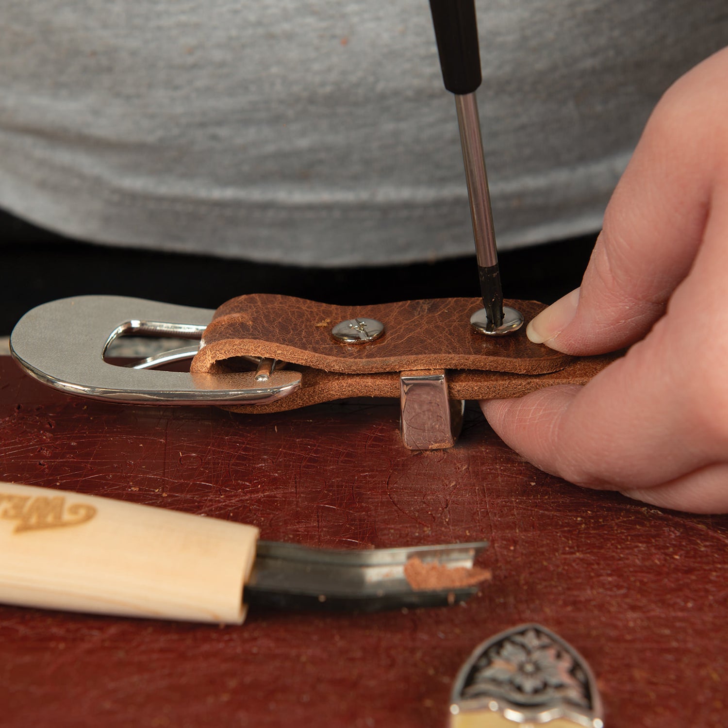 Western Floral Buckle Loop & Tip Set, 1"