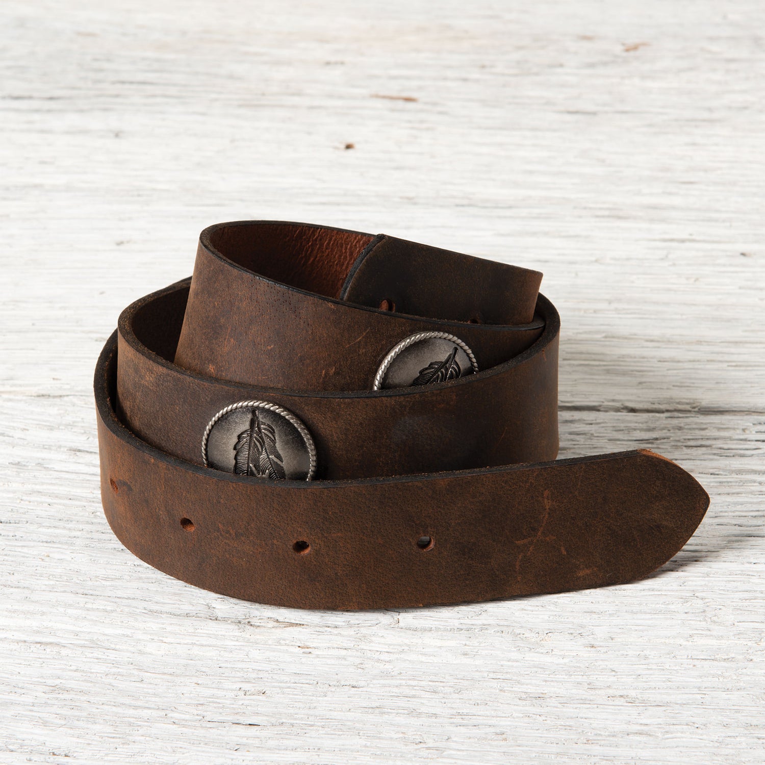 #1847 Feather Concho with Post