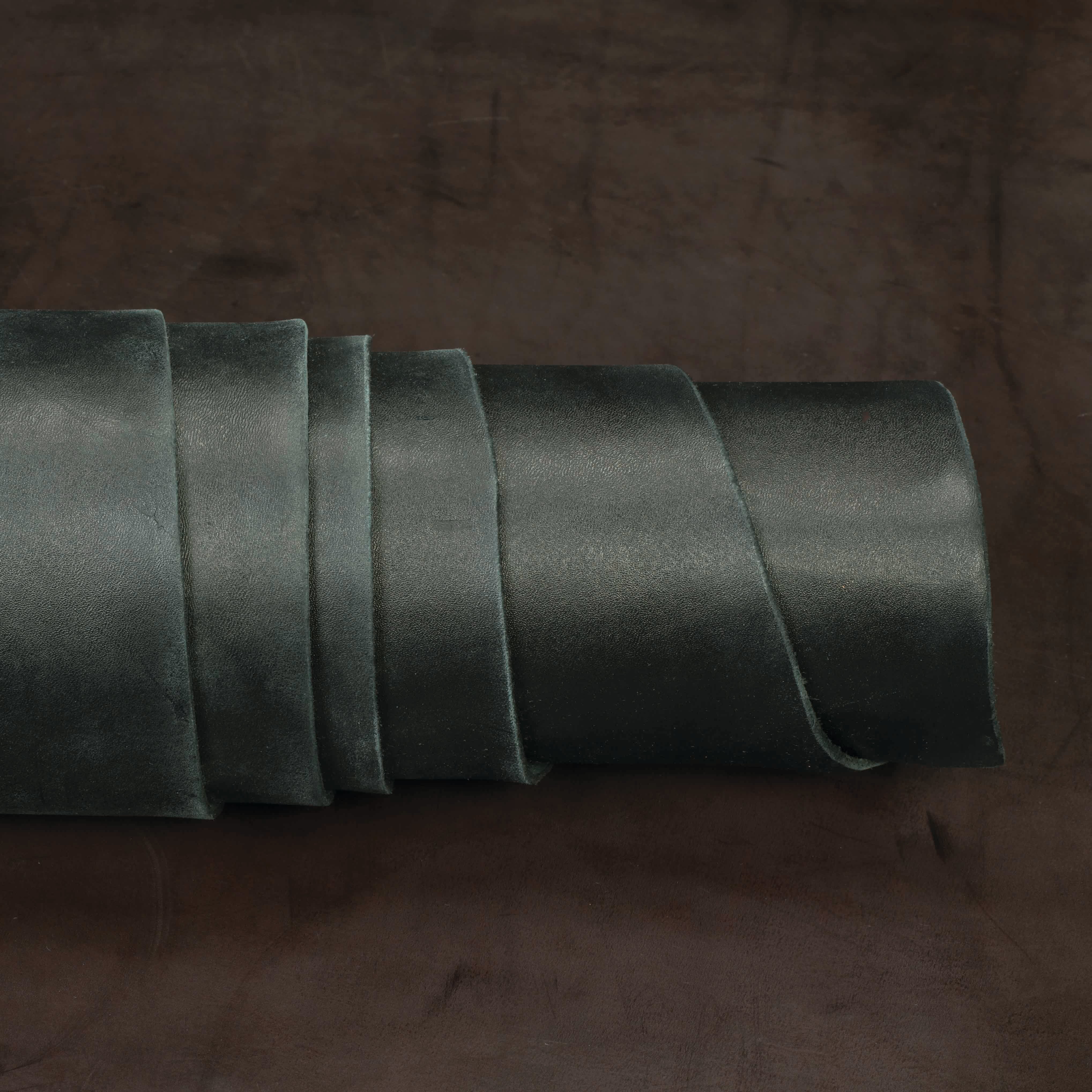Hermann Oak<sup>&reg;</sup> Black Veg Tanned Strap Leather, Sides
