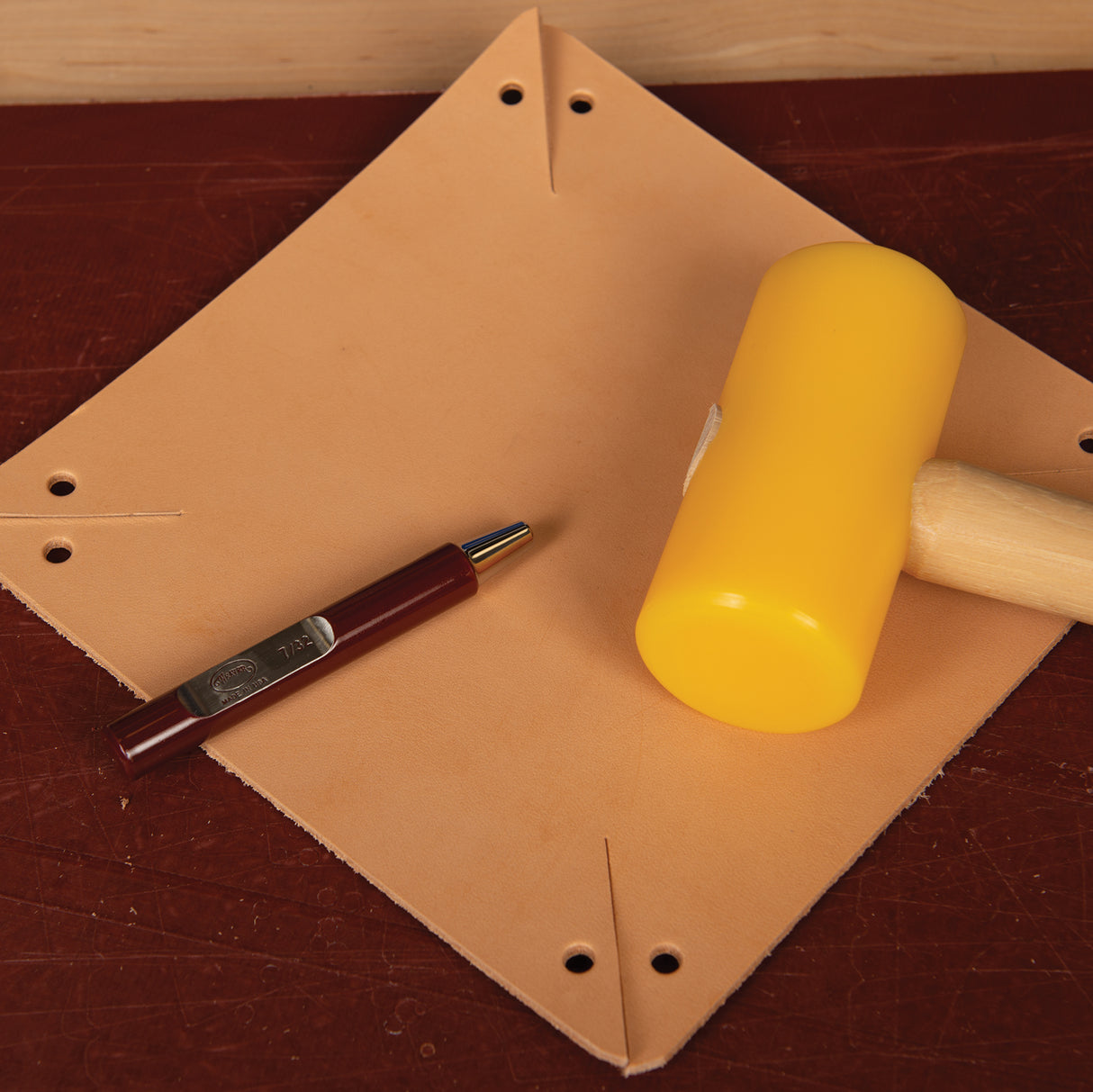 Leather Hole Punch with Case - Skilled Crafter