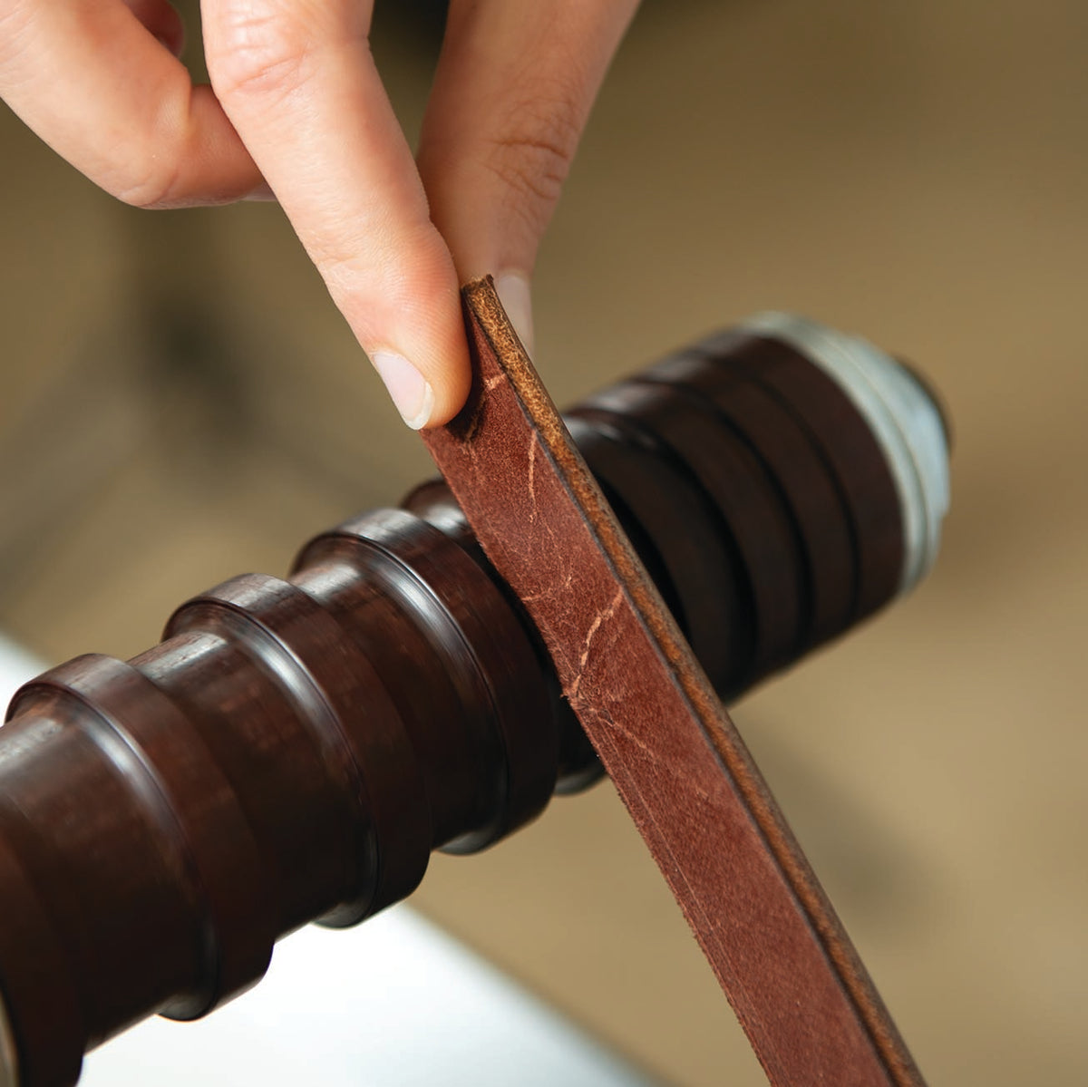 Edge Slickers & Burnishers for Smooth Leather Edges – Weaver Leather Supply