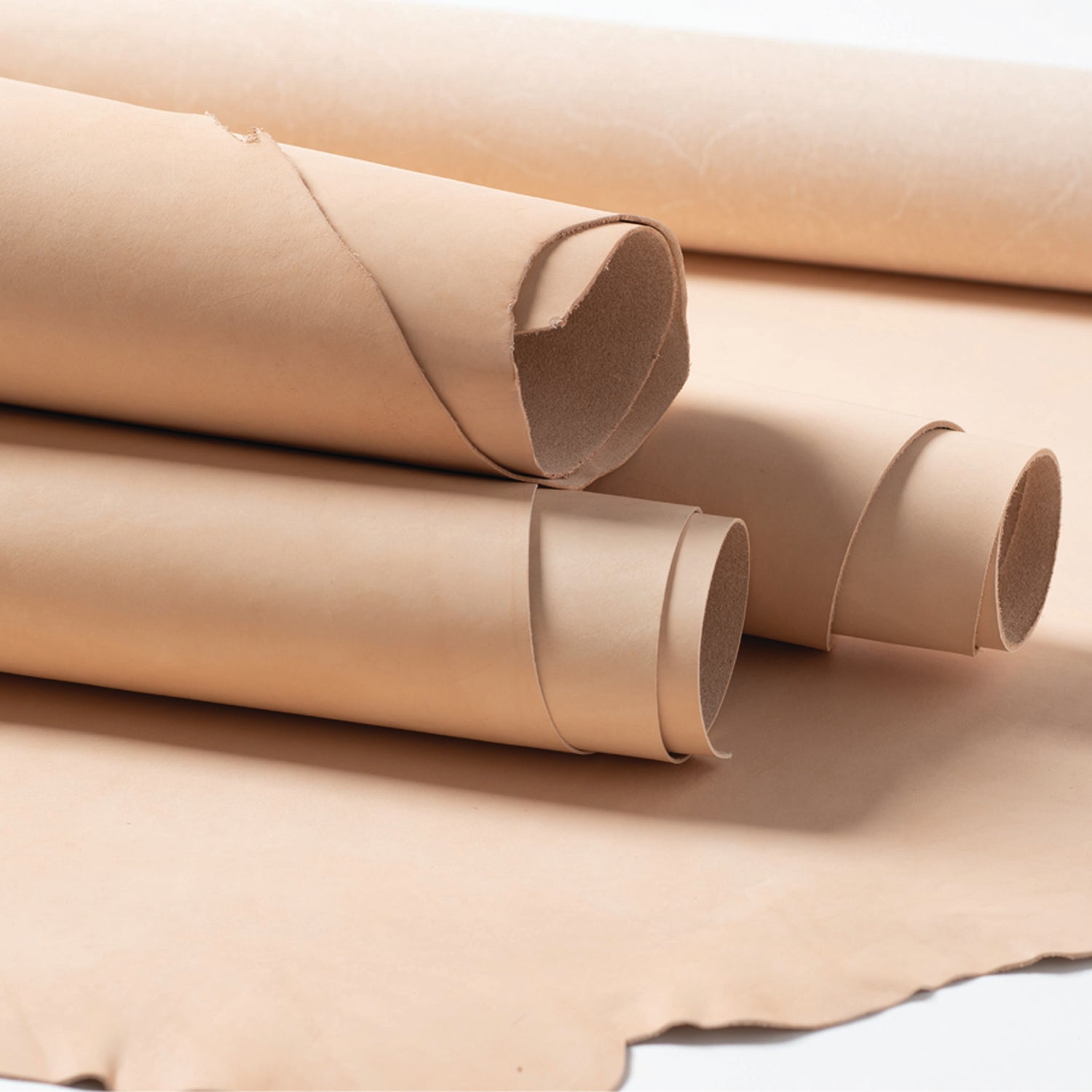 Sample, Veg Tanned Single Shoulders